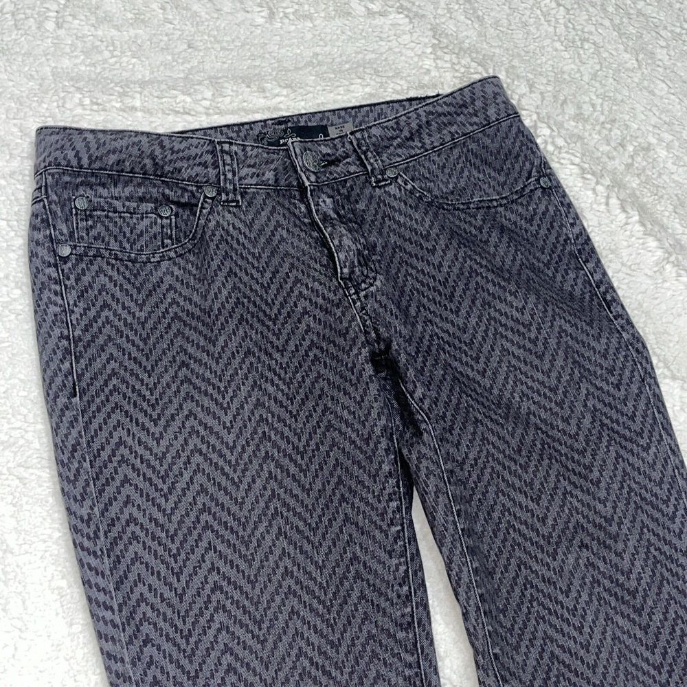 Prana Kara Low Rise Skinny‎ Jeans Women's Size 0 / 28x30 Zig Zag Printed Denim